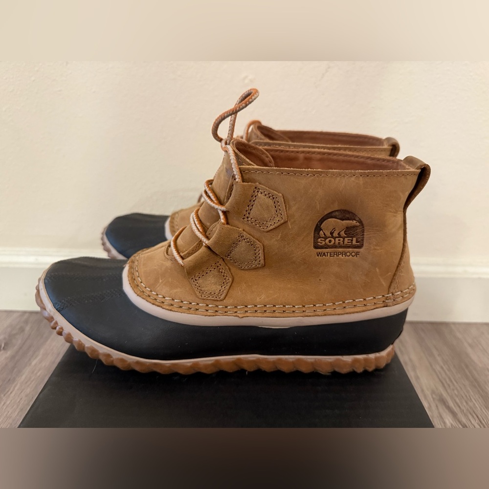 Sorel Brown and Black Winter Boots